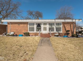 44 S Iowa Ave, Addison, IL 60101