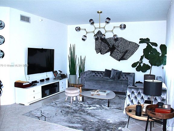 3rd image of 10720 NW 66th St APT 308