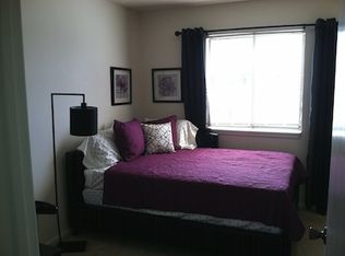 1804 Village Dr E APT D, Greenfield, IN 46140