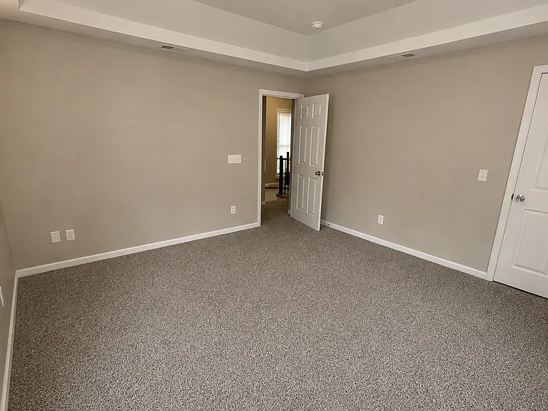 704 Axtell St — Photo 4