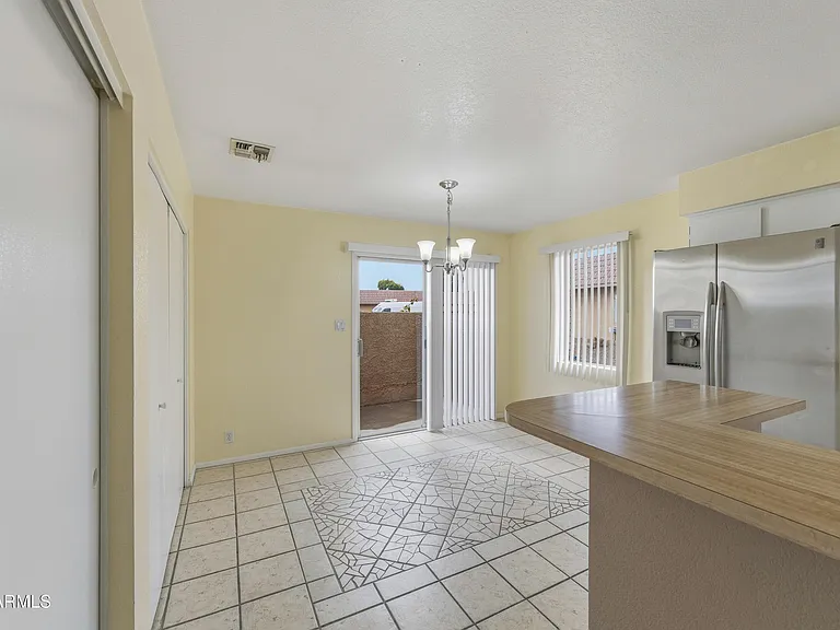 501 W Yukon Dr #4 — Photo 8