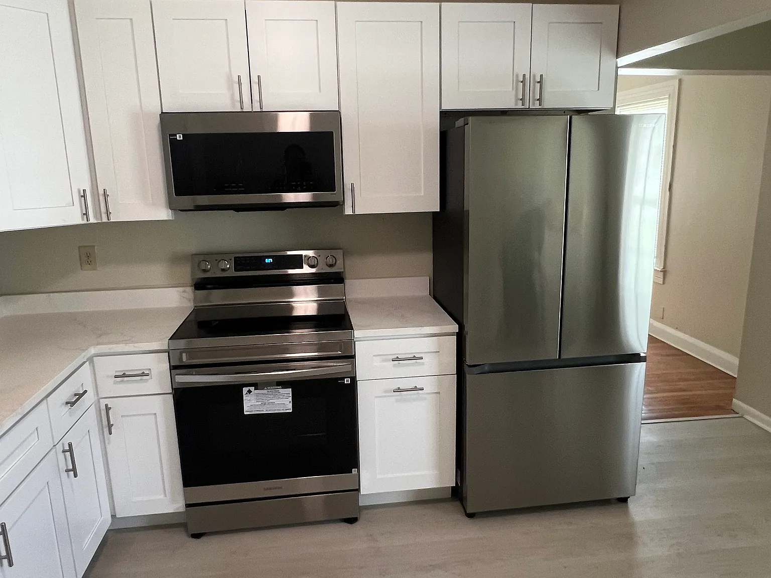 2 bed, 848 sqft, $1,975 — Photo 4