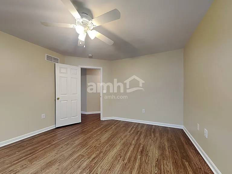 1081 Riverwalk Ct — Photo 19