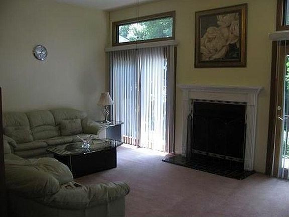 5th image of 2004 Mill Pond Dr