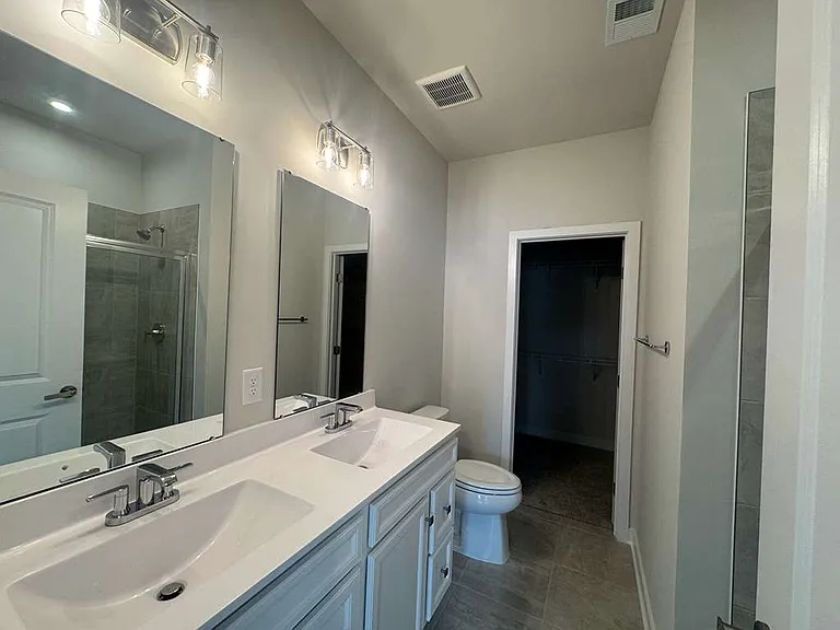 4717 Cloverleigh Dr — Photo 7