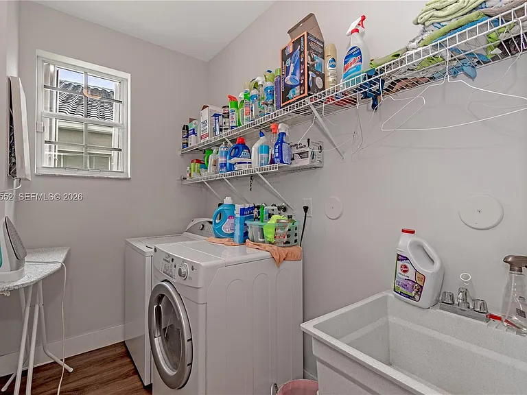 1095 Chenille Cir — Photo 12