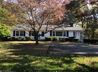 1021 N Peace Haven Rd, Winston Salem, NC 27104