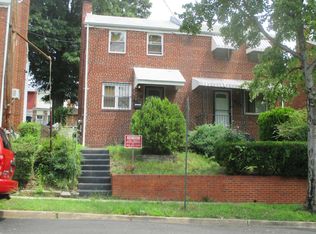 736 Hilltop Ter SE, Washington, DC