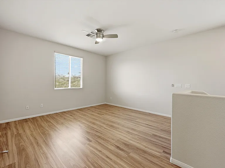 7658 Engleberg Ave — Photo 12