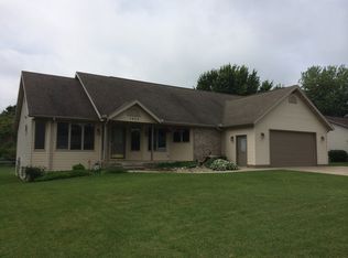 1420 Country Knoll Pl, Saint Joseph, MI 49085
