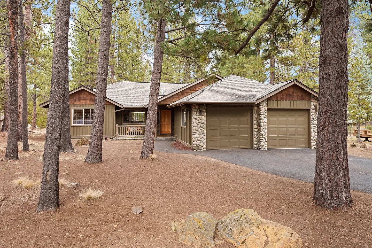 57559 Lupine Ln photo 1