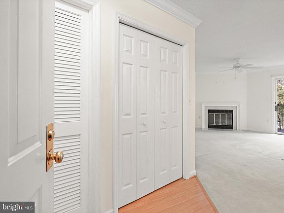 5th image of 7262 Glen Hollow Ct Unit 3