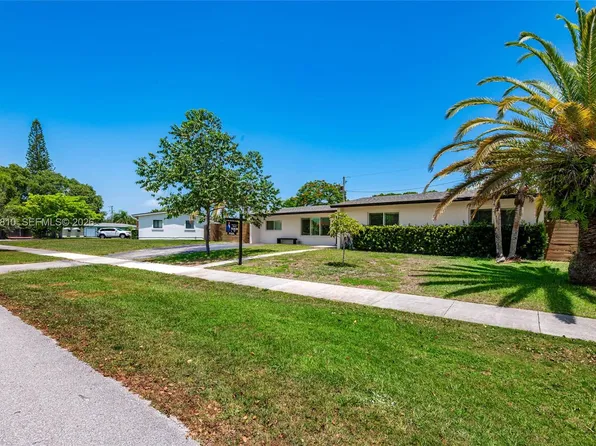 18145 SW 95th Ct, Palmetto Bay, FL 33157
