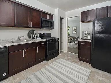 Metro Pointe Apartment Homes