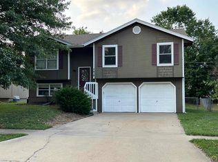 7418 SW 25th St, Topeka, KS 66614