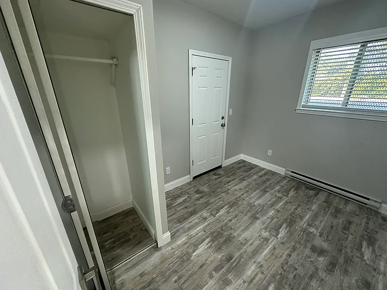17161 Telegraph Rd — Photo 8