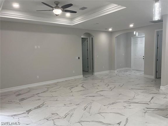 5th image of 737 Newhall St E