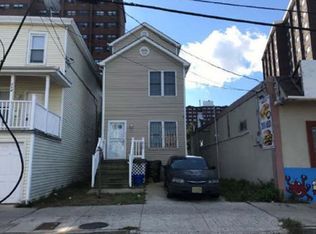 216 N South Carolina Ave, Atlantic City, NJ 08401