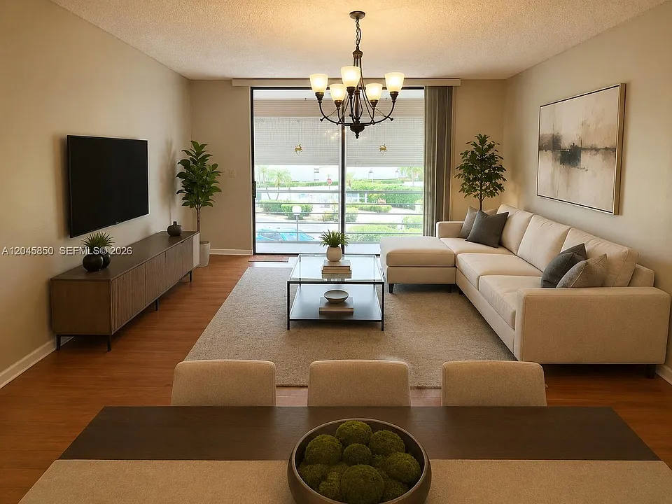 1800 N Lauderdale Ave #1210