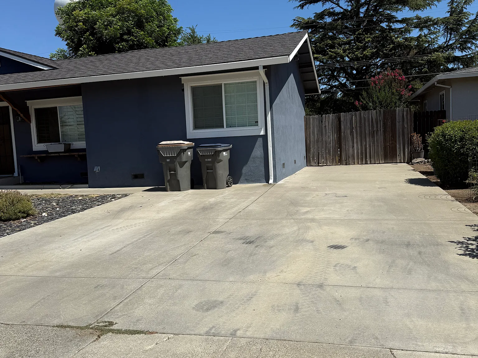 33 Olive Way — Photo 3