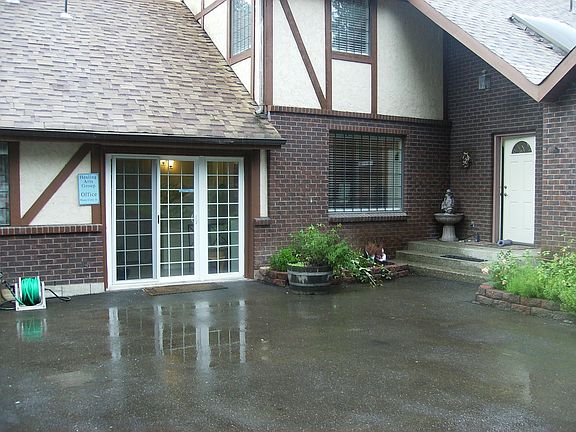 Additional Mother in law entry or work from home office