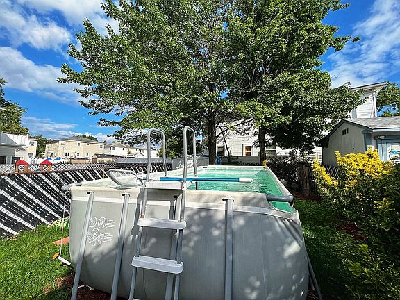 5th image of 184 Cannon Ave