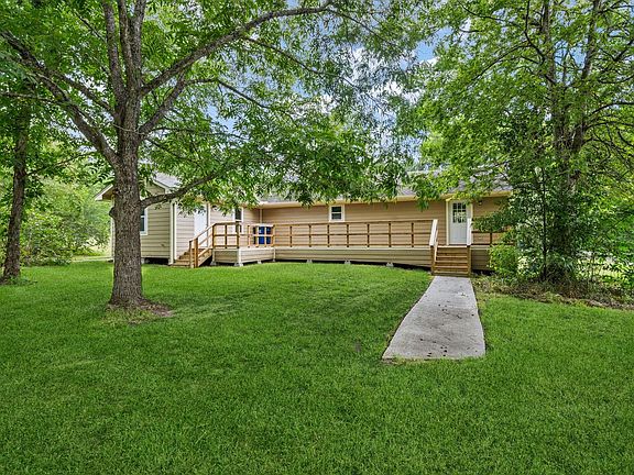 5th image of 216 Allie Bean Dr