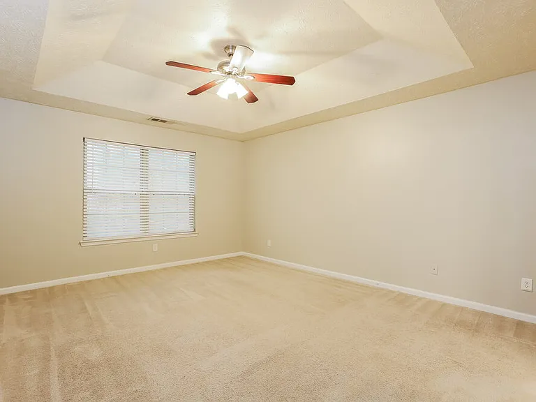 909 Shadow Lakes Dr — Photo 8
