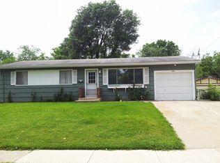 545 Willow Rd, Wauconda, IL 60084
