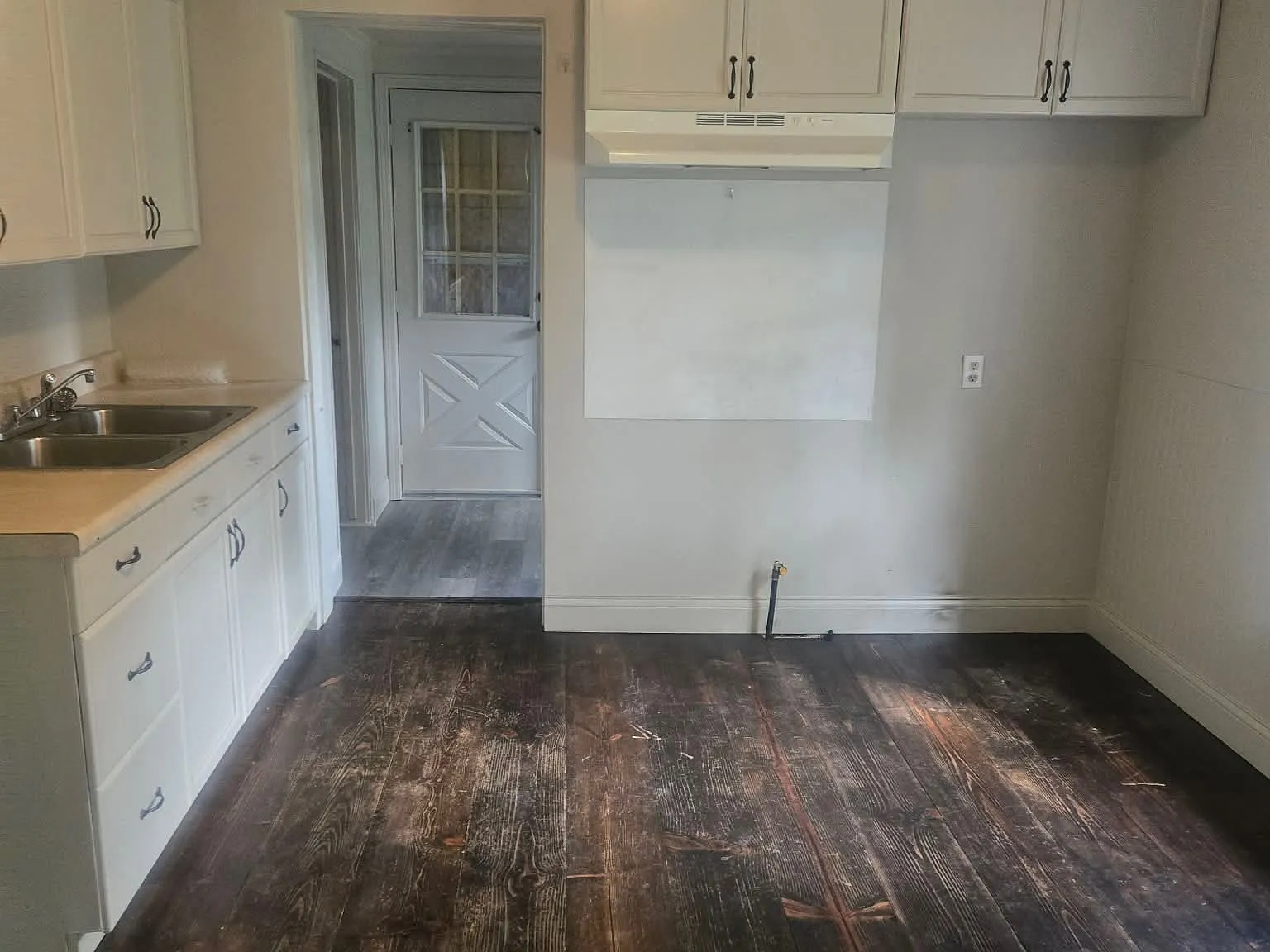 2 bed, 1141 sqft, $1,085 — Photo 3