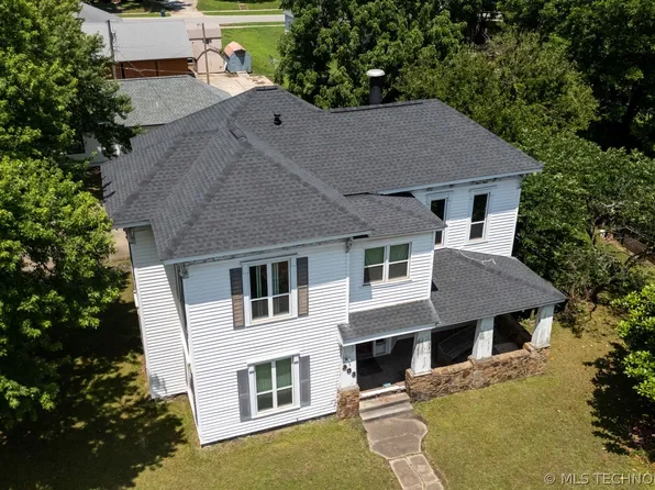 303 N Smith St, Vinita, OK 74301