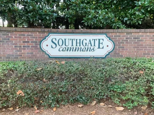 8223 Southgate Commons Dr, Charlotte, NC 28277