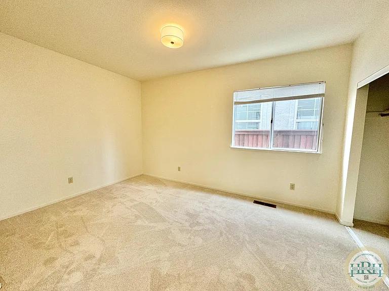 318 Cerro Dr — Photo 16