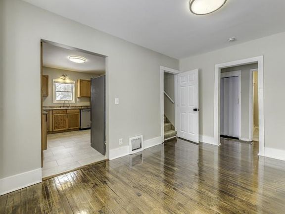 5th image of 233 S 3rd St