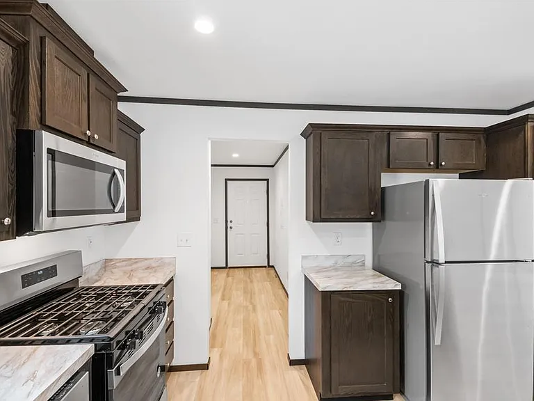 215 N McKay Ave — Photo 19