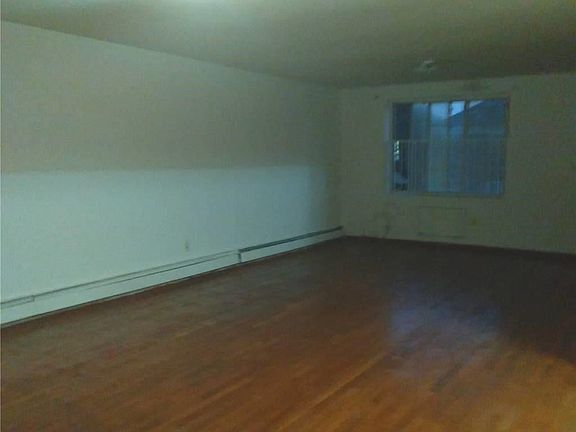 3rd image of 107-35 157th St #2
