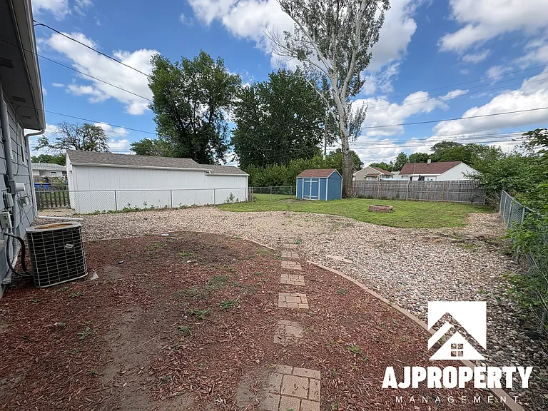 422 S Lincoln Ave — Photo 25
