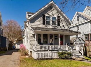 53 Cedar St, Wakefield, MA 01880