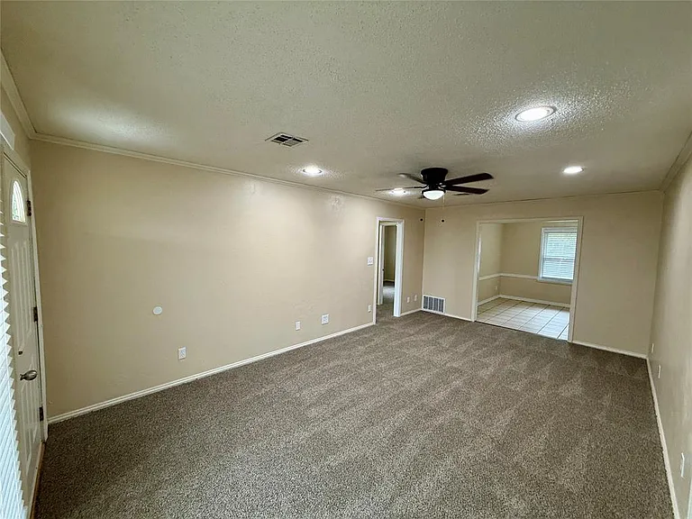 1728 Hasley Dr — Photo 7
