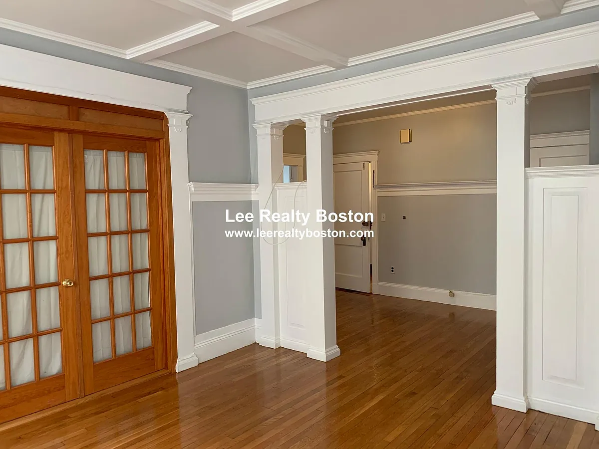 Building Photo - 205 Rawson Rd #2