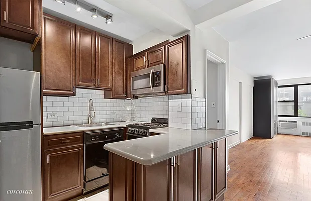 Sold by Corcoran | media 23