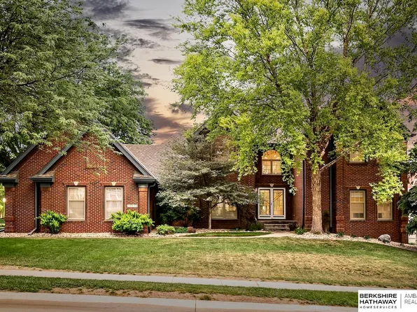 16636 Mason St, Omaha, NE 68118