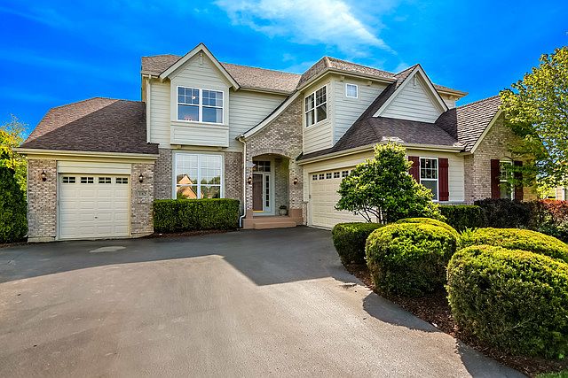1st image of 182 Colonial Dr