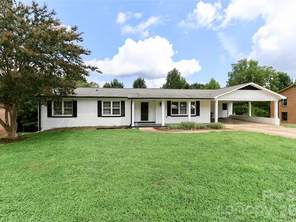 535 Carolina Ave N, Statesville, NC 28677