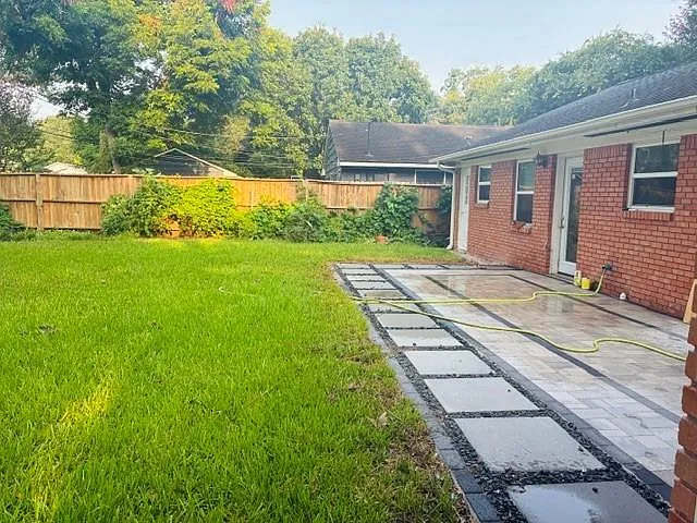 3 bed, 2.0 bath, 2032 sqft, $2,650 — Photo 3