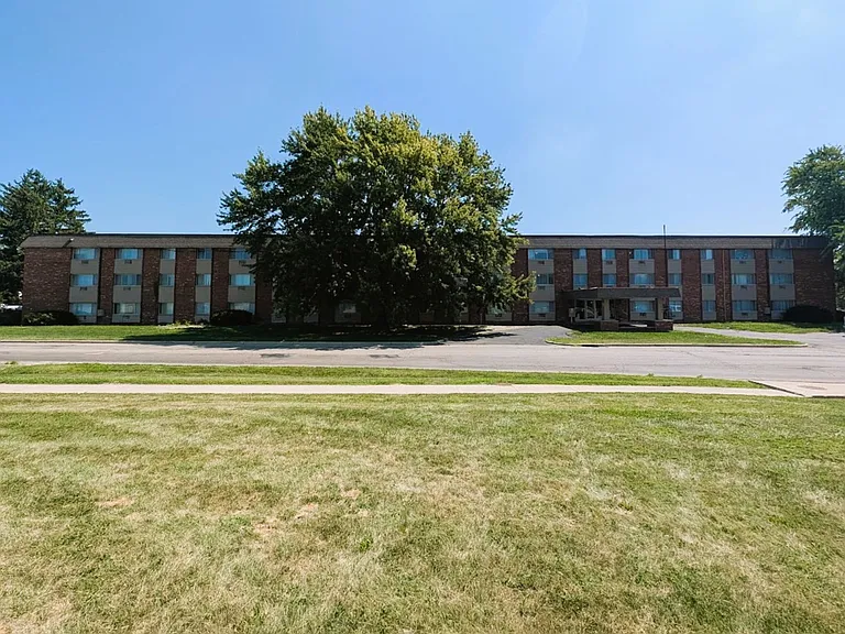 District on Oakwood - Northside Apartments — Photo 12