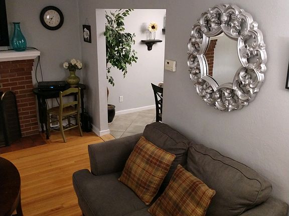 4th image of 263 Royal Pkwy W