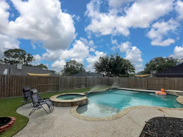 426 Holly Fern Dr, League City, TX 77573