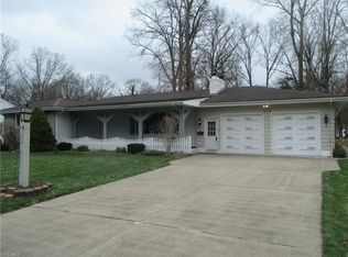 31 Lake Shore Dr, Youngstown, OH
