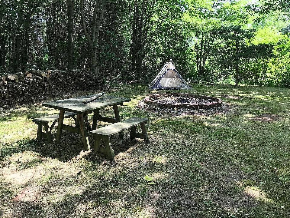 1st image of 400 S Ridge Rd